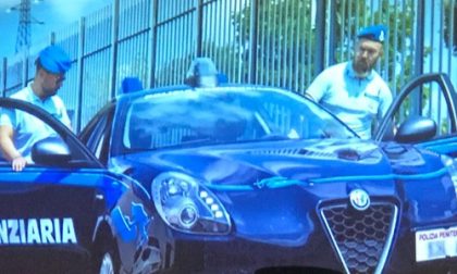 Famigliari di detenuti lanciano droga e telefonini all'interno del carcere