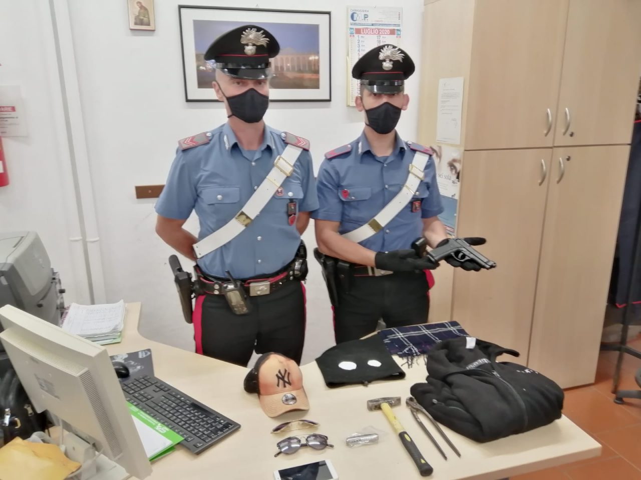Arrestato il bandito solitario del maldestro assalto al market