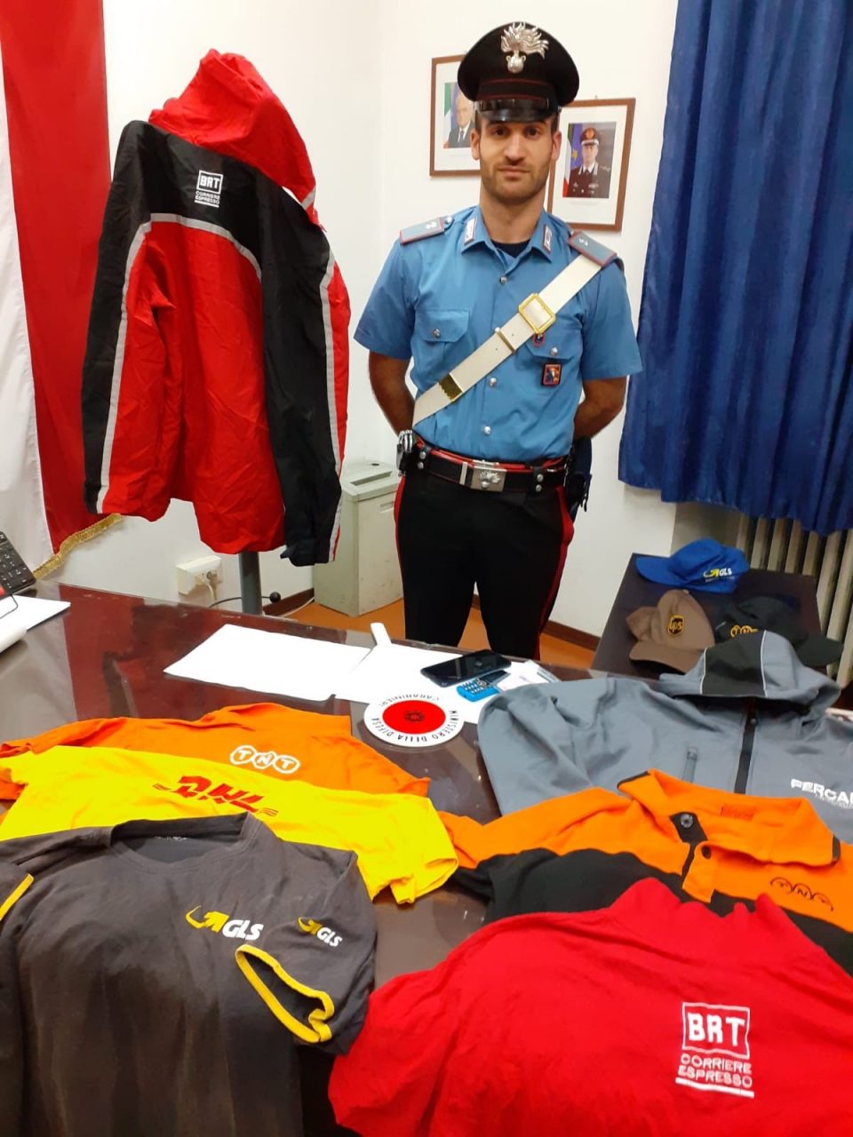 Truffa sventata a Cossato: due finti corrieri arrestati dai carabinineri