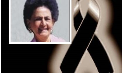 Dolore al funerale di Lorena Tescari