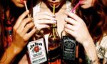 Serve alcolici a dei minorenni, denunciato