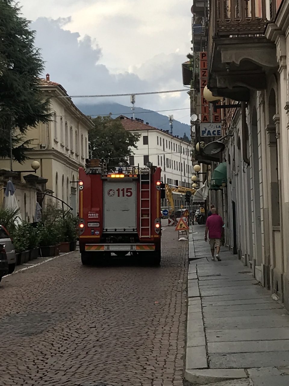 Cavo Enel tranciato, via Garibaldi chiusa. Suora prigioniera in ascensore