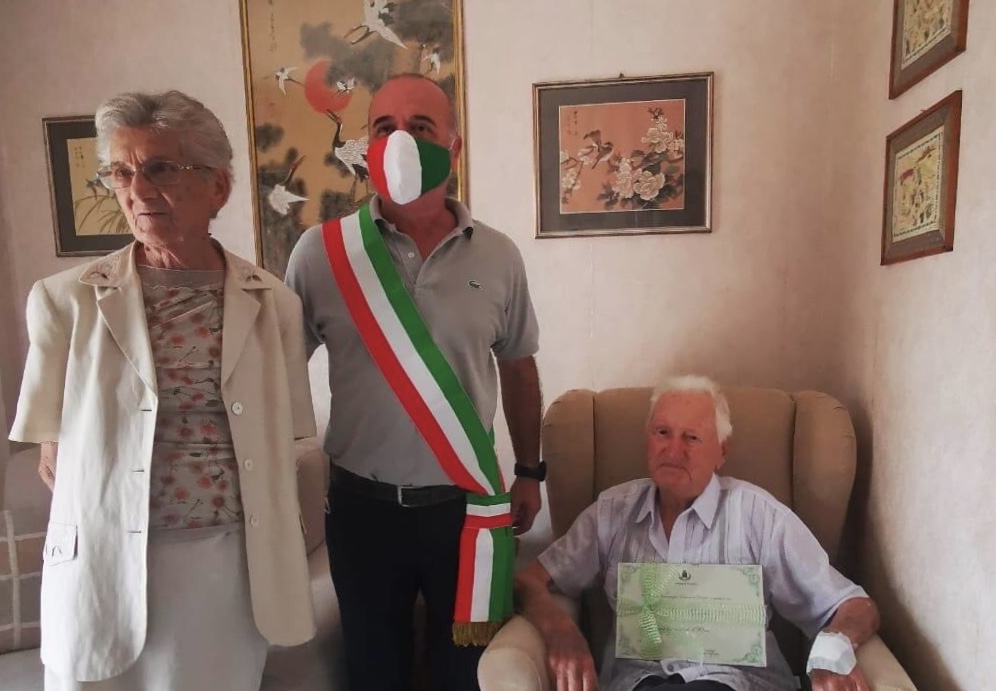 Cavaglià festeggia i 100 anni di Mario Garzone