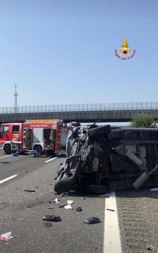 Schianto a Santhià: 13enne in condizioni disperate