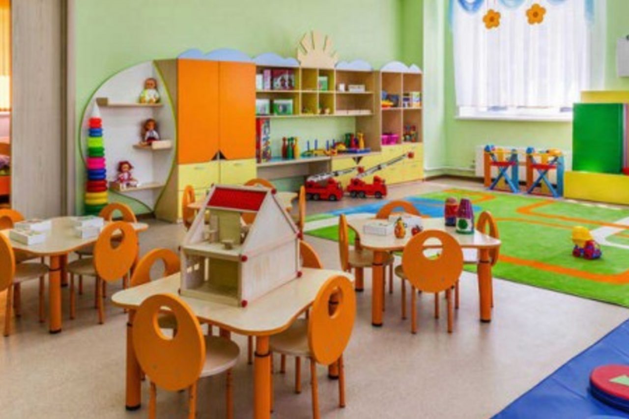 Asili chiusi da lunedì. Le maestre biellesi: “Bambini eroi, non basta?”
