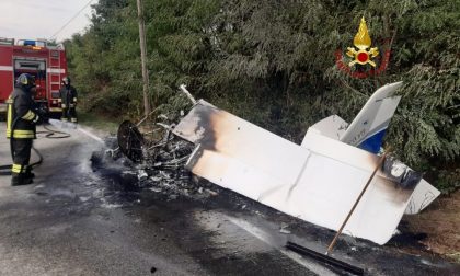 Ultraleggero cade e prende fuoco