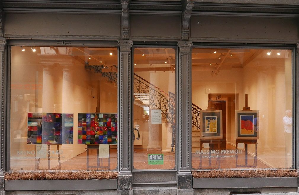 Vetrine d’arte per rilanciare il centro