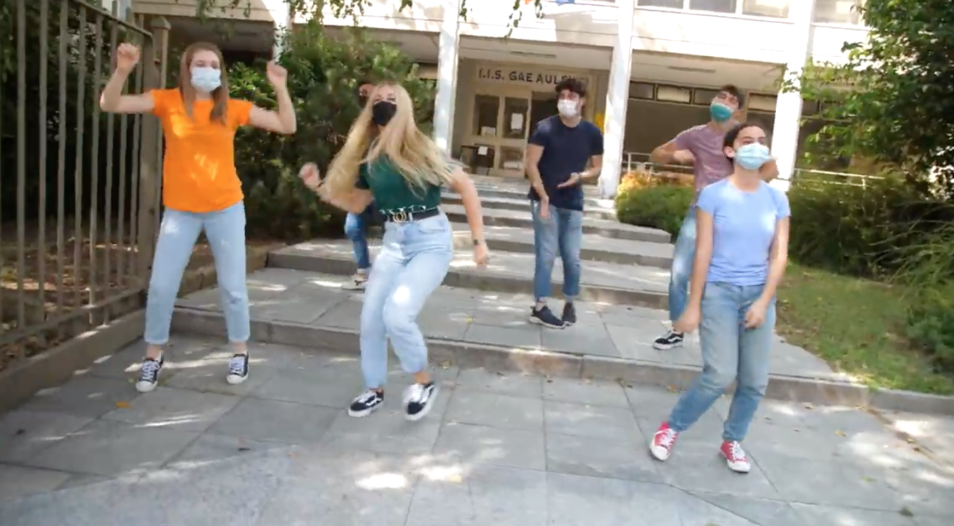 studenti video ballo jerusalema