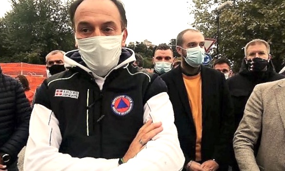 Coronavirus, centri commerciali chiusi, scuole a didattica alternata. Ecco l’ordinanza e tutti i dettagli