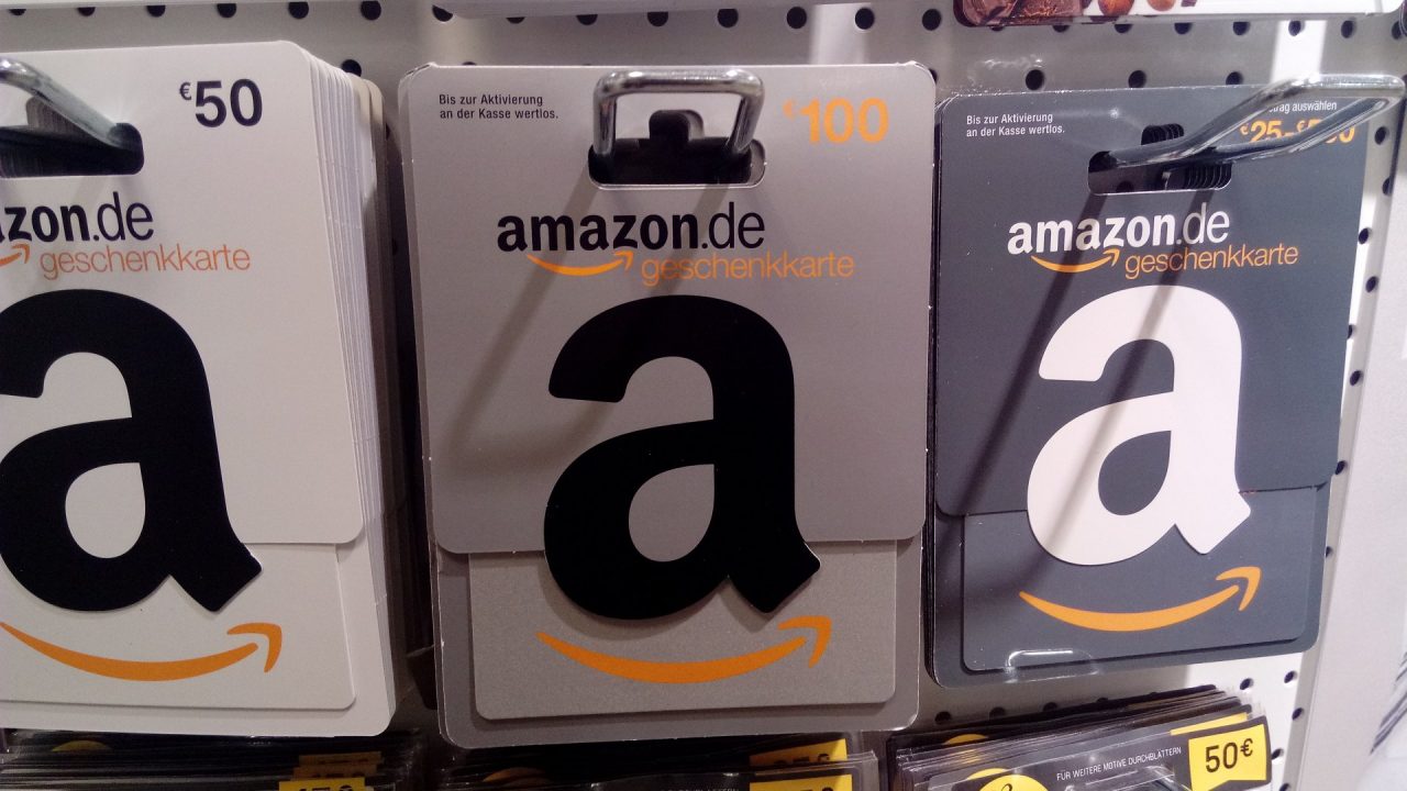 Amazon compie 10 anni e regala buoni fino a 10mila euro