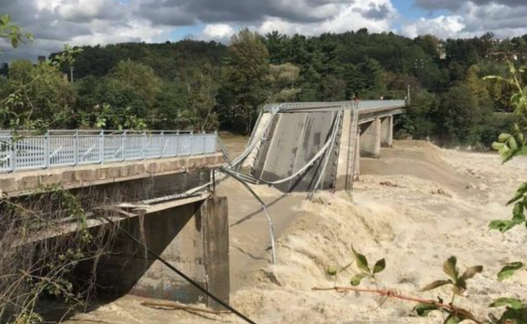 Ponte Romagnano, lavori in ritardo: il caso arriva al Ministero