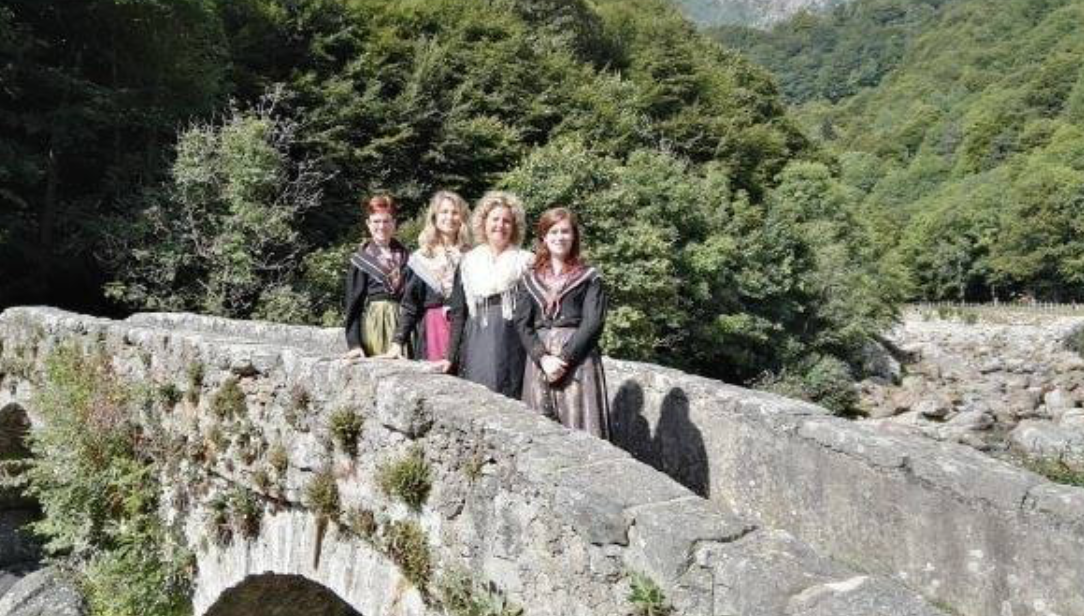 Il Ponte della Coda distrutto dal maltempo nel calendario di ScalpitiAmo per Piedicavallo