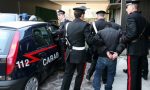 Droga gettata dal finestrino: tre arresti (già scarcerati) dei Carabinieri di Cossato