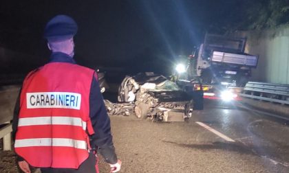 Auto contro furgone, donna in ospedale