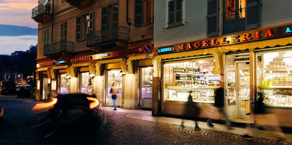 Dopo il Covid, riapre la gastronomia Mosca