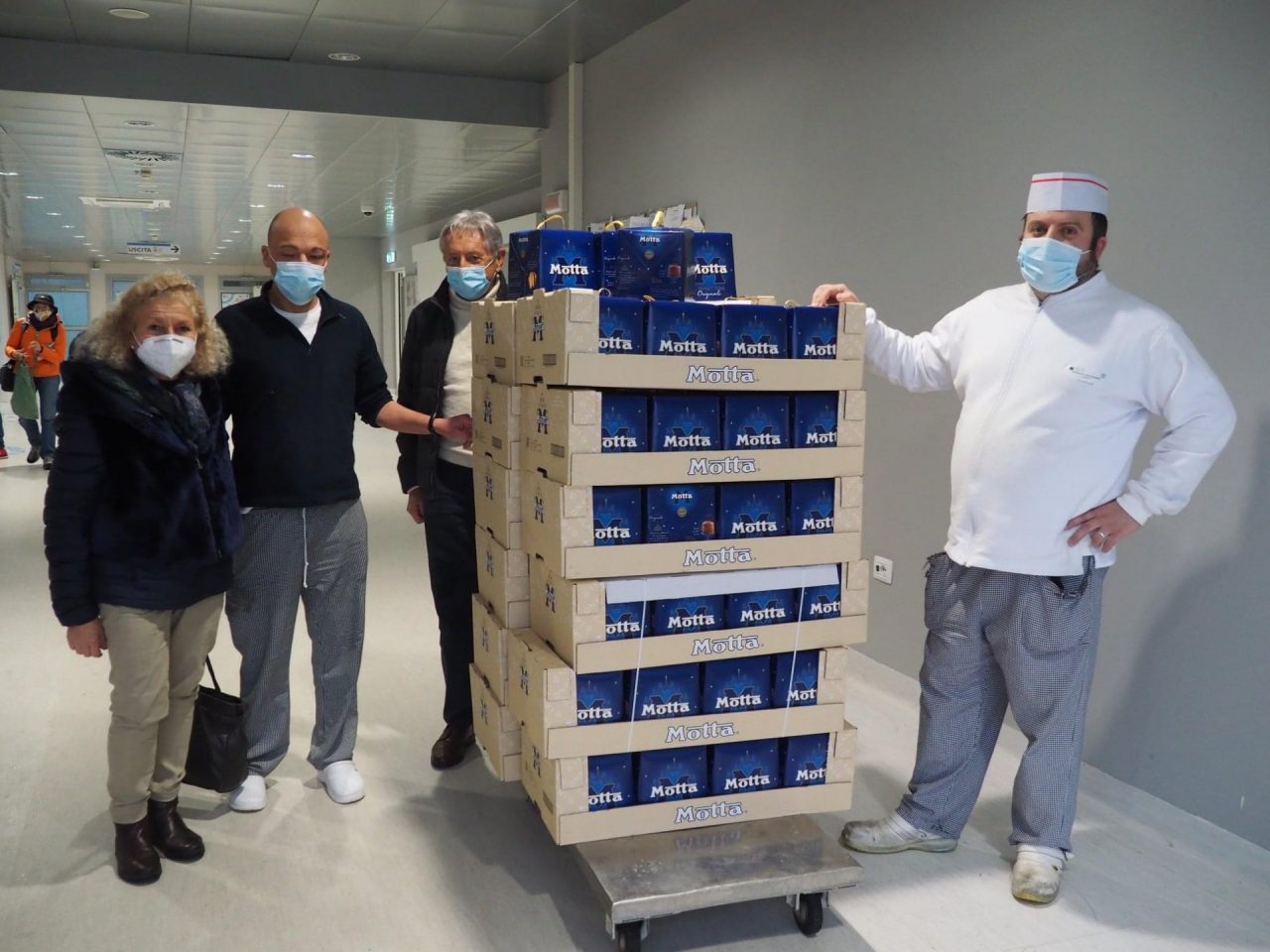 Gli Amici del Vernato donano 100 panettoni ad Asl