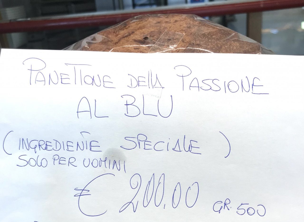 Il vostro uomo vi trascura? Con 200 euro c’è il “Panettone della passione”