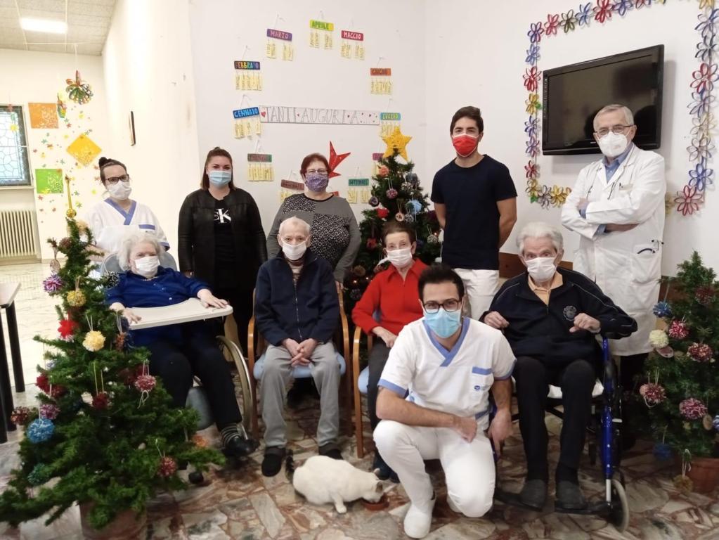 Viverone, il Natale atipico (ma pieno di calore) dei nonni dell’Rsa