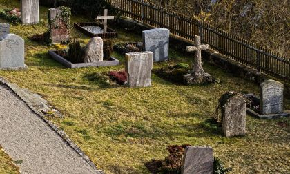 Cavaglià, furto al cimitero