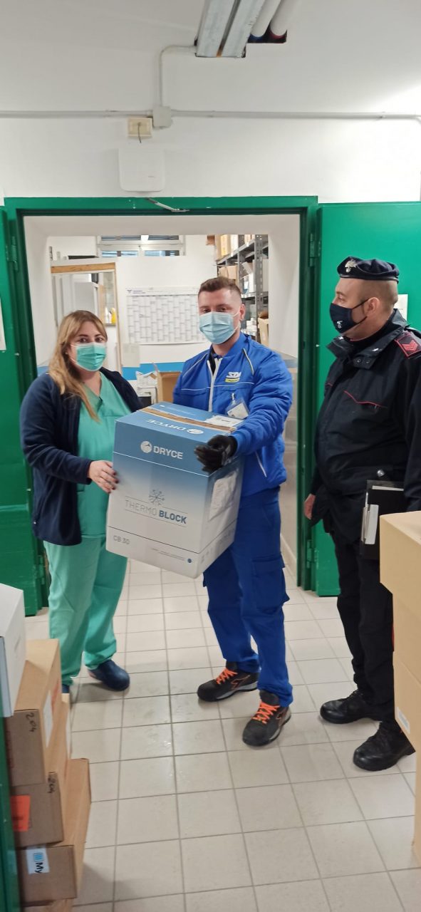 Poste, ecco le foto della consegna al Piemonte del vaccino “Moderna”