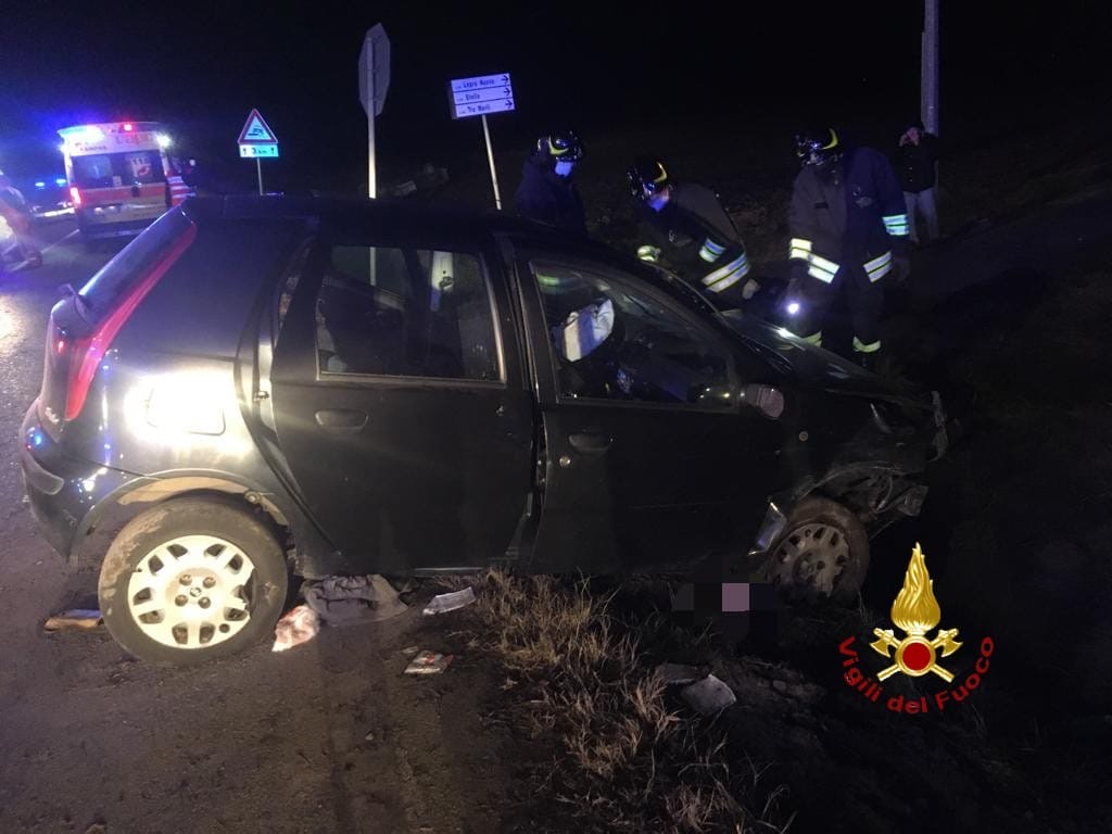 Schianto a Borgo D’Ale, 4 in ospedale. Gravi due bambine