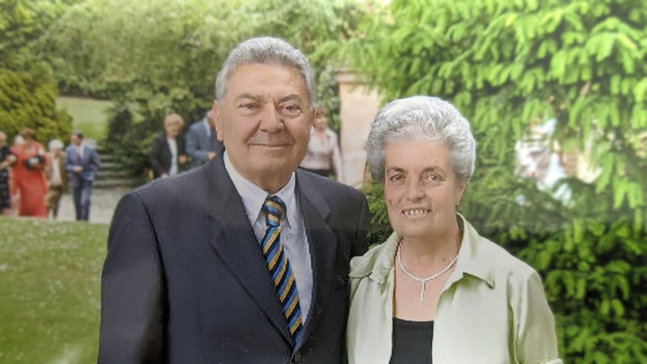 Muore a 84 anni, funerale dopo tre mesi