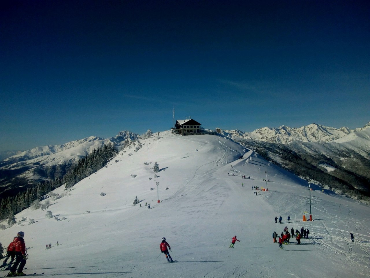 Bonus Montagna, ecco i soldi per i lavoratori del settore. Ma è polemica