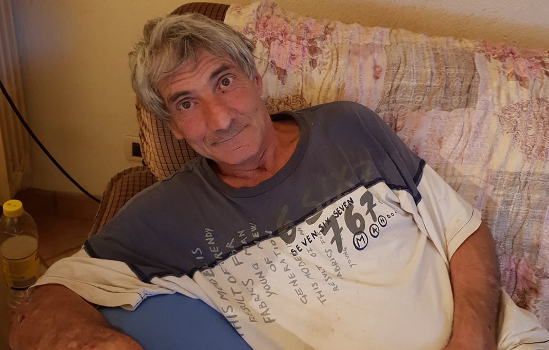 Muore a 61 anni Roberto Ficarotta. Tre anni fa il suo appello per il “figlio” Assana Djamanca