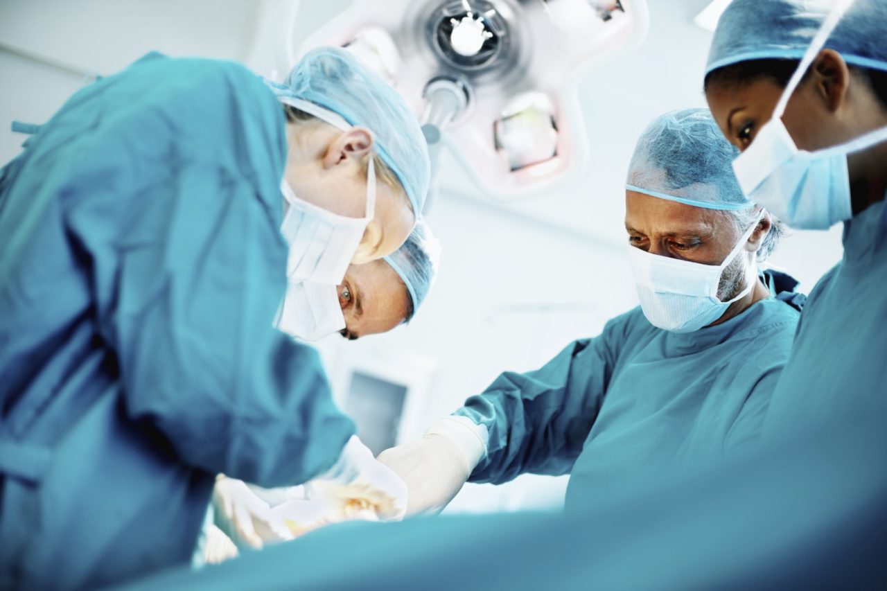 Neonato muore tre giorni dopo il disperato parto cesareo