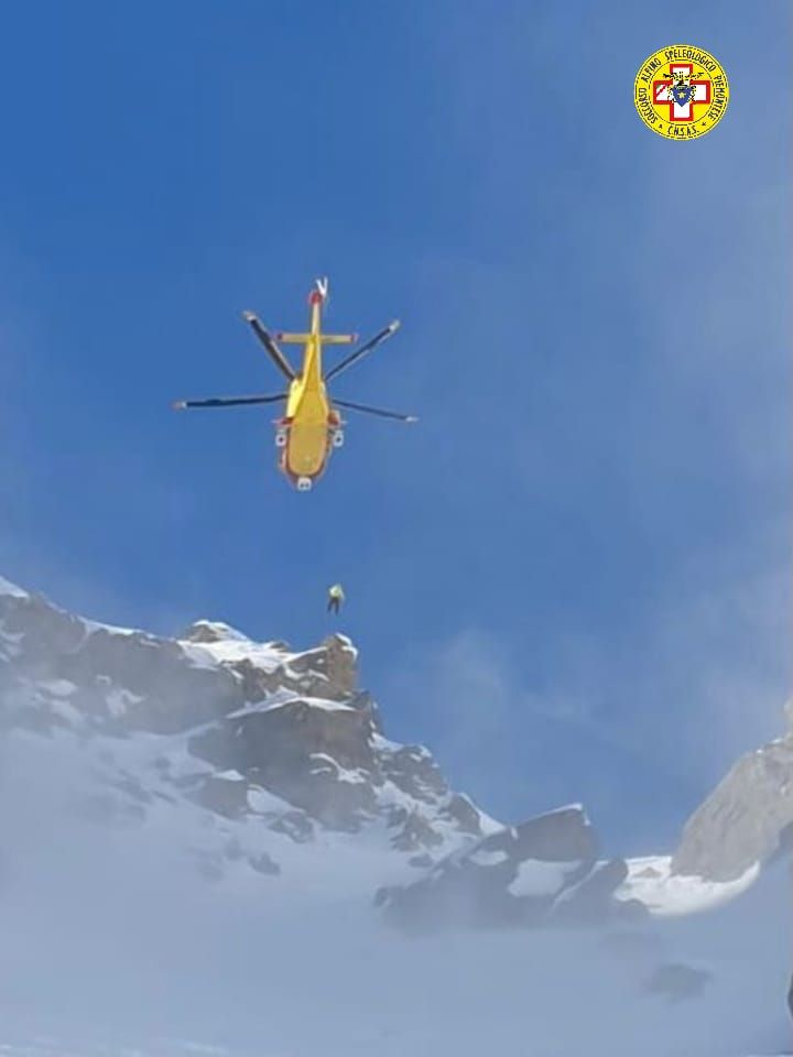 Scialpinista salvato oggi in montagna da Soccorso alpino ed eliambulanza