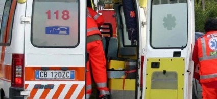 Si ferisce usando un mezzo agricolo: 28enne perde alcune dita della mano