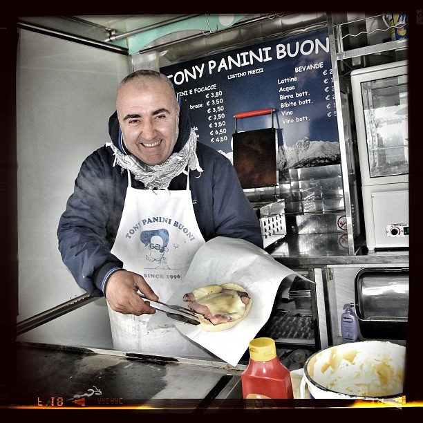 Tony, quei panini buoni da 25 anni