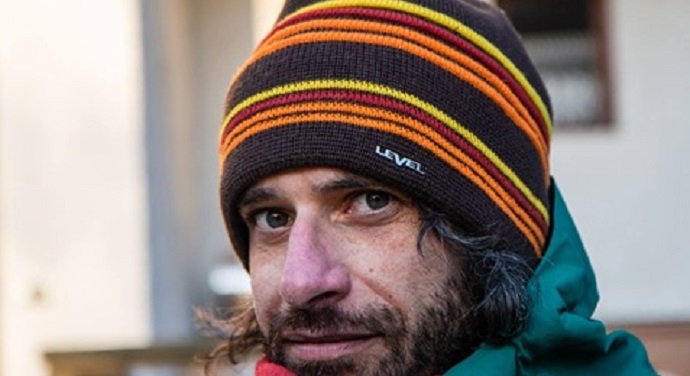 Snowboarder di 47 anni travolto e ucciso da una valanga