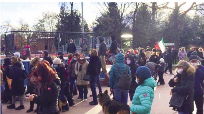 Scuola, contro la Dad in piazza nonostante la zona rossa. Anche a Biella. Tutti i dettagli