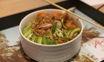 A Biella si mangia hawaiano: il poke tra piatti più ordinati su Foodracers