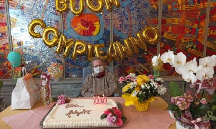 Ecco i 100 anni di nonna Antonina. Auguri!