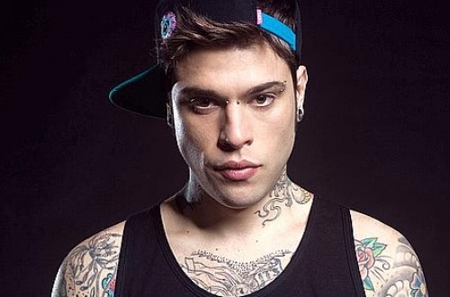 Lapo Elkann scrive a Fedez: “Vendi la Lamborghini per una Panda? Ti aiuto io a sceglierla”