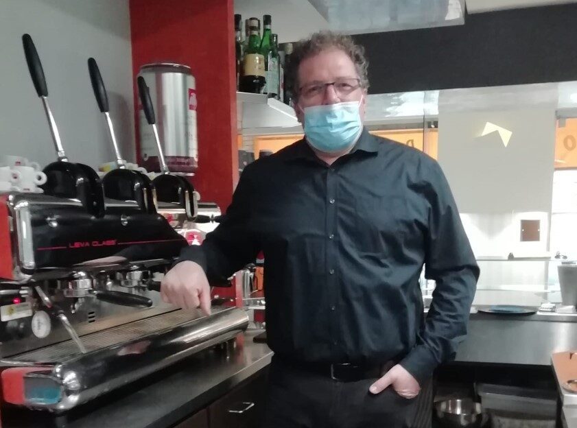 Raffica di multe a bar e clienti: “Ma protesta va avanti”