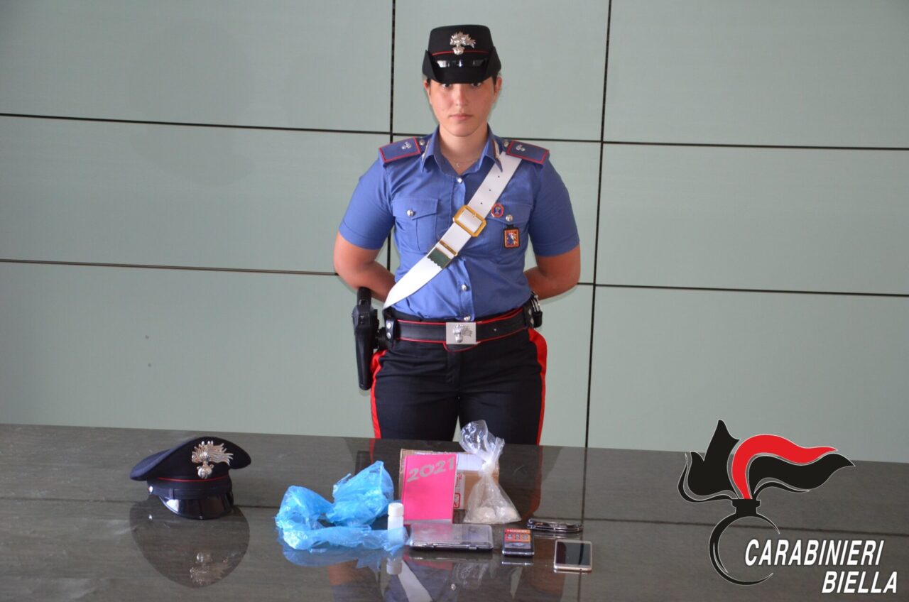 Arrestata donna spacciatrice. Aveva cocaina per 200 dosi