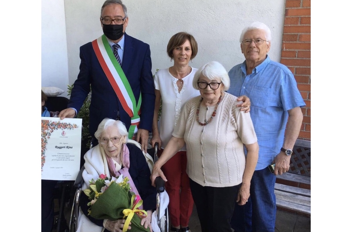 Gli auguri del sindaco a nonna Rina