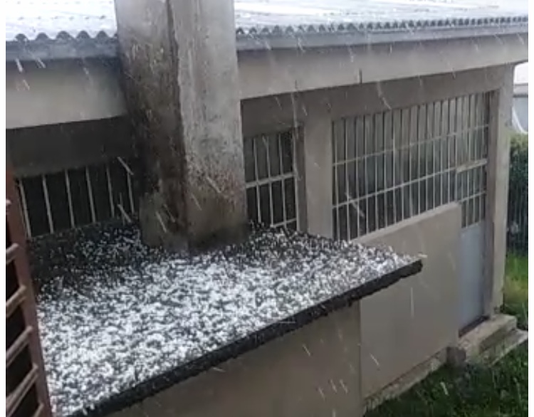 Ecco i video della violenta grandinata di oggi alle porte di Biella