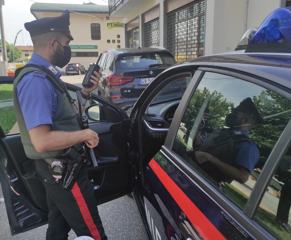 Cossato, anziana rapinata in centro