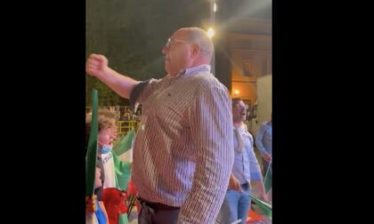 Ecco il video di Corradino che canta a squarciagola l'inno di Mameli