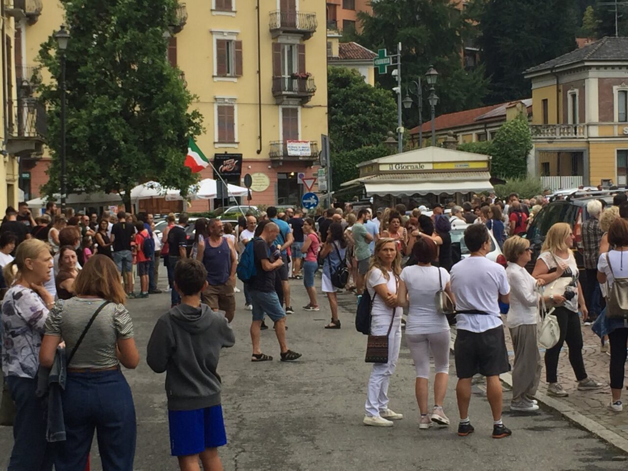Contro Green Pass e vaccini, il “no” di Biella al grido “Libertà”