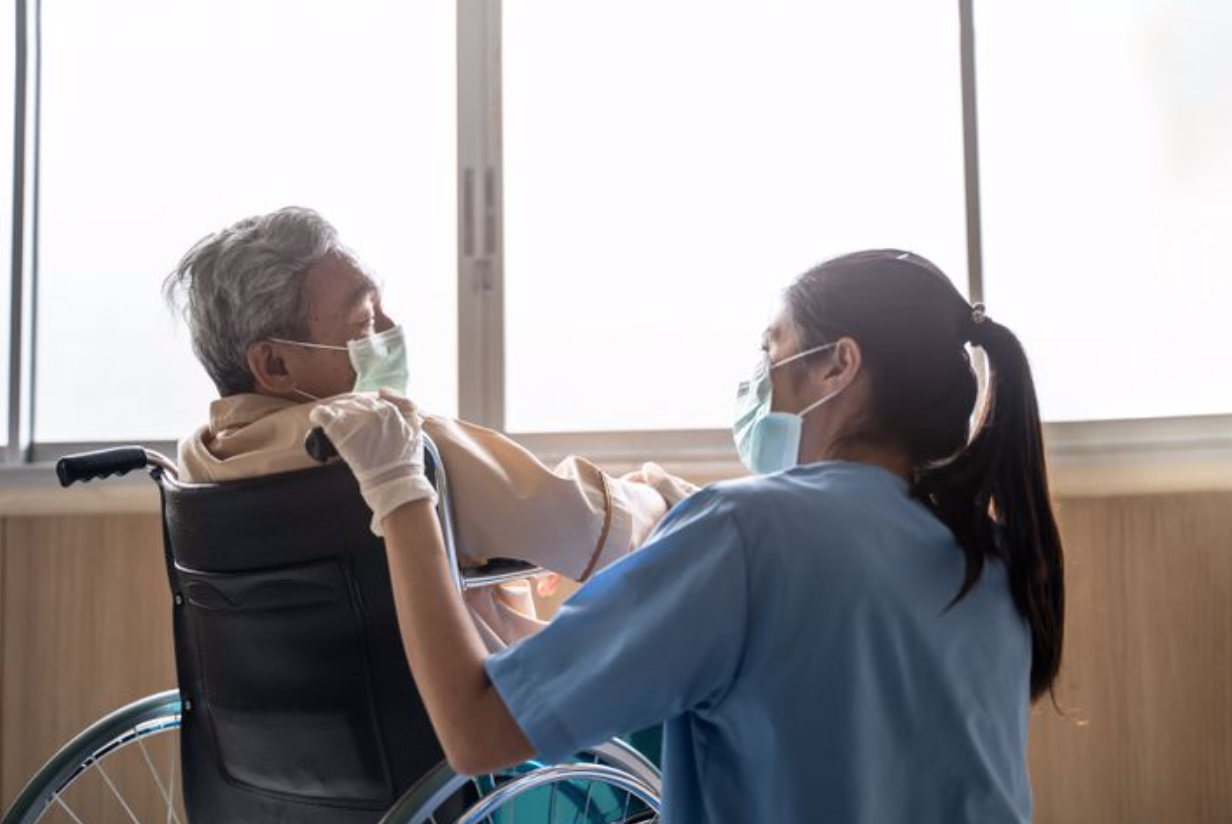 Il vicepresidente della Commissione Sanità: “Mai più RSA lasciate sole”