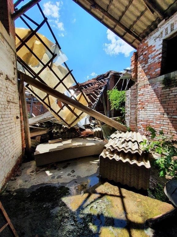 La Finanza sequestra un’immensa discarica di rifiuti pericolosi a Masserano. Centinaia le lastre di amianto
