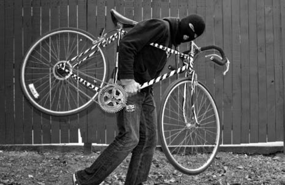 Ritrova in vendita a 3mila euro su internet la sua bici rubata pochi giorni prima