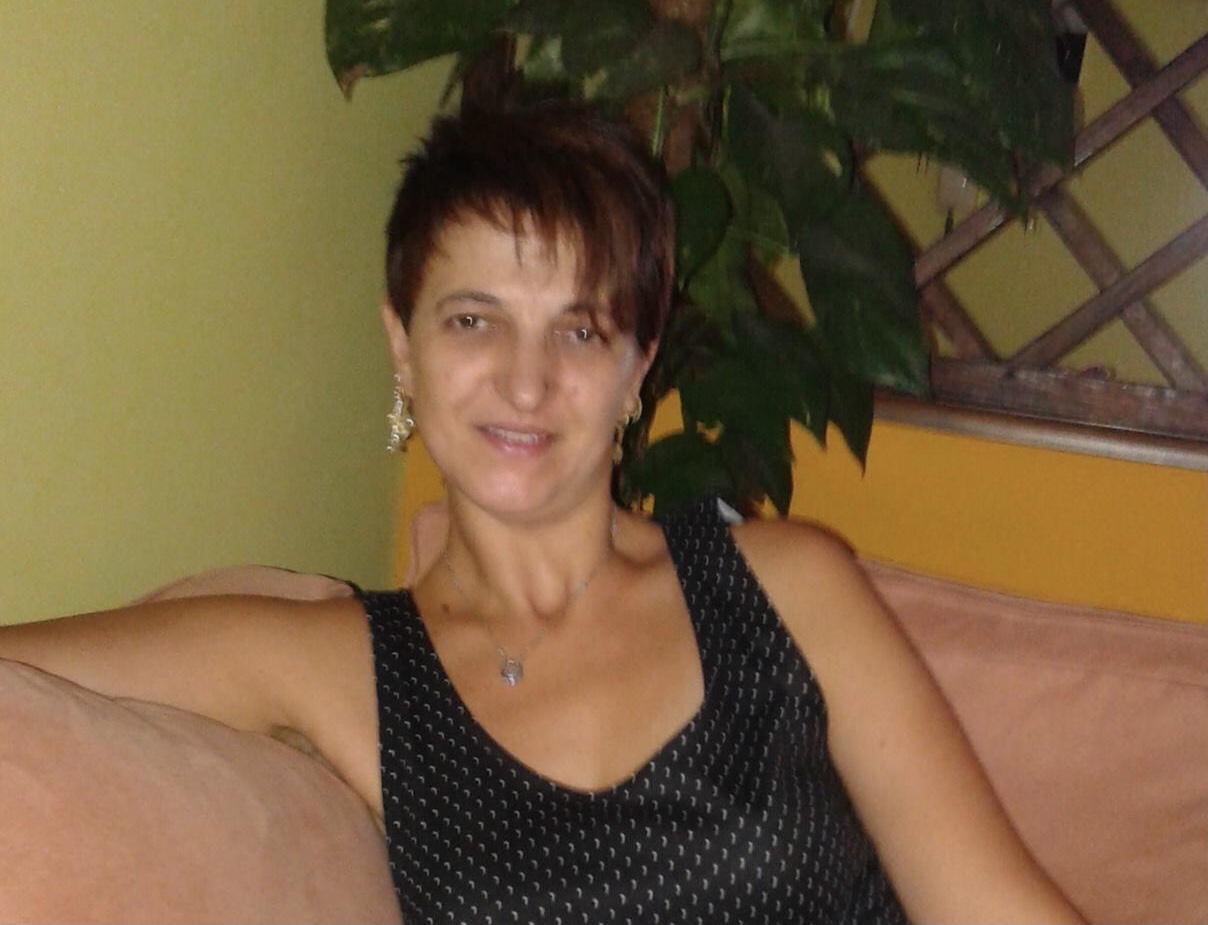 Mamma muore a 46 anni. Lutto a Cossato e Masserano