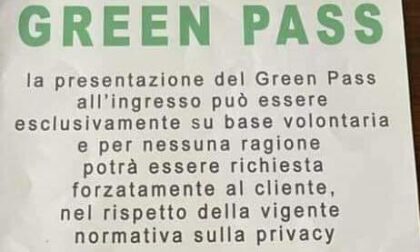L'avviso in alcuni bar di Cossato: "Nessun obbligo di mostrare Green Pass"