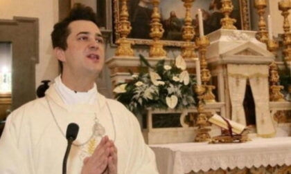 Il prete arrestato per spaccio e festini era pure sieropositivo: "Mi vergogno"